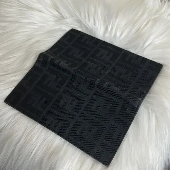 COPY - 💯Authentic Fendi Bifold Long Wallet 🍀 - Picture 10 of 12